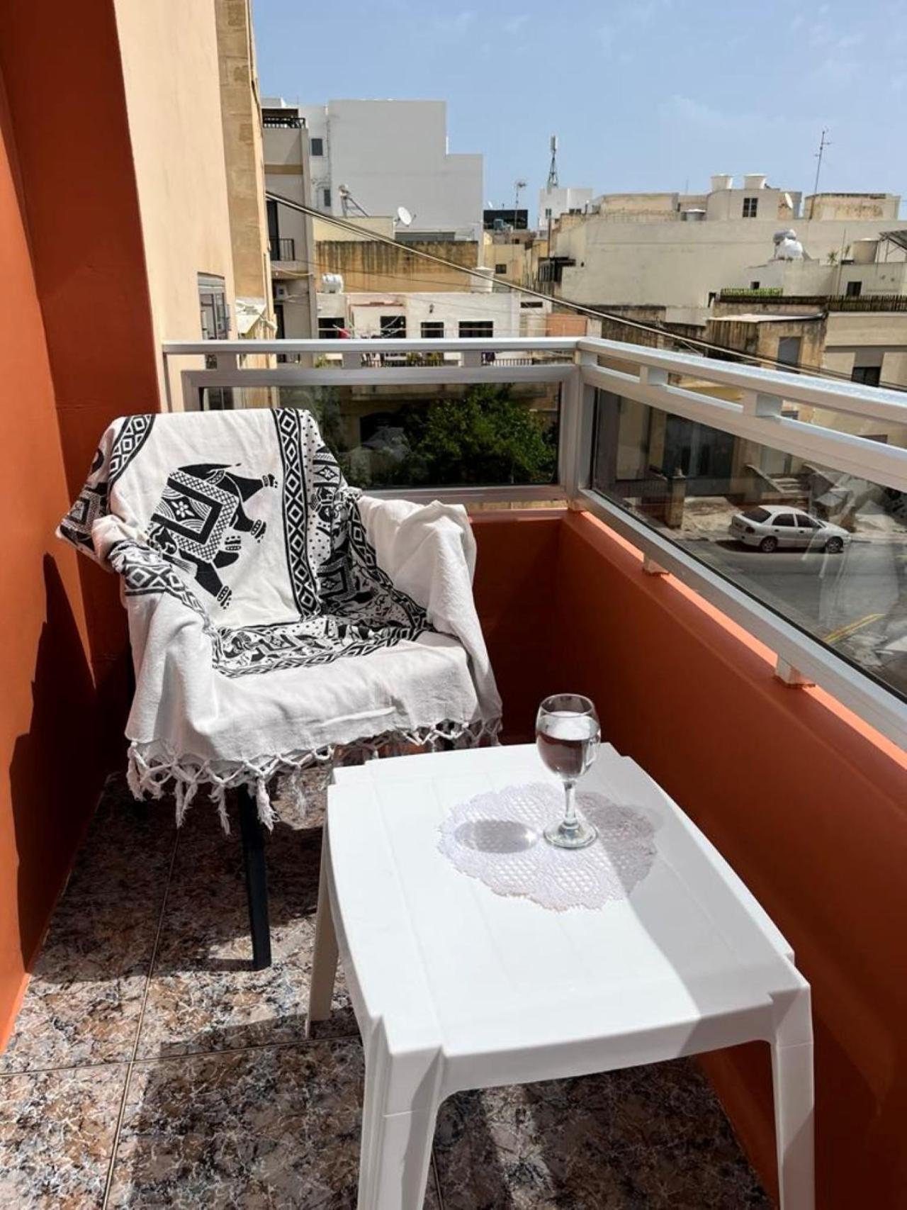 Birżebbuġa 2 Bedroom Appartment Birzebbugia מראה חיצוני תמונה